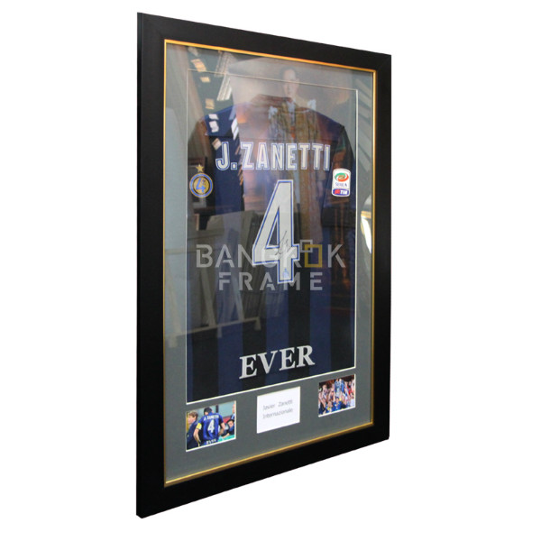 กรอบรูปเสื้อบอลโชว์ลายเซ็นนักเตะ